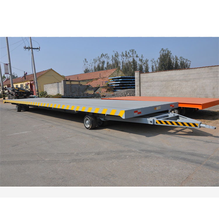 厂区内平板运输拖车 