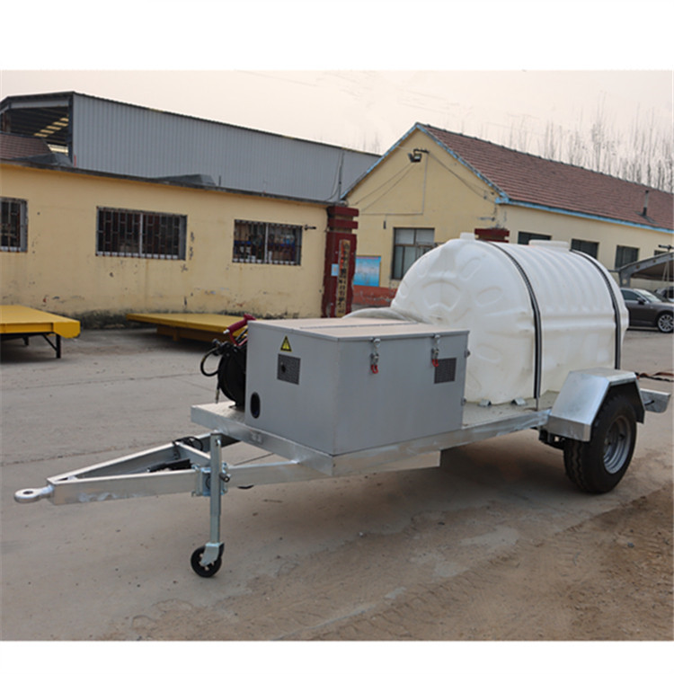 2吨单轴塑料水罐拖车 