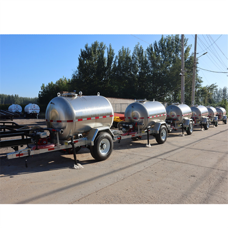 2吨单轴不锈钢水罐拖车 