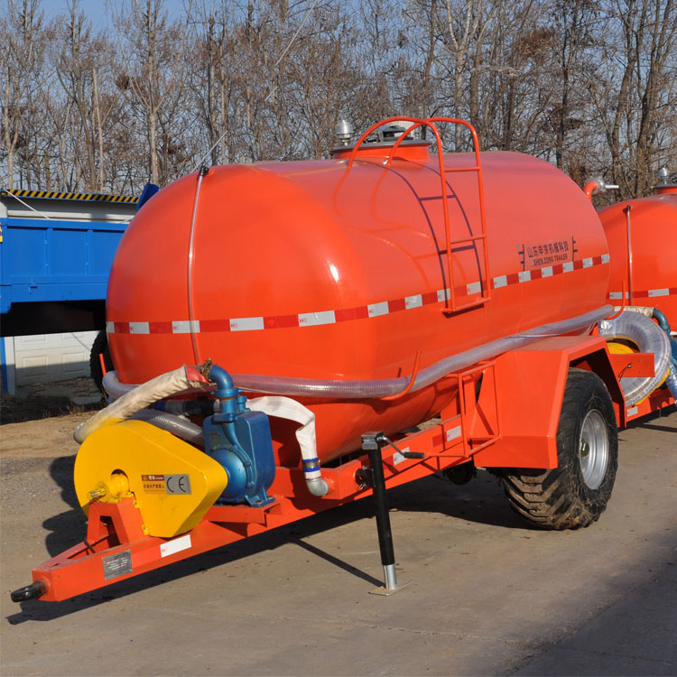 5吨消防水罐拖车 